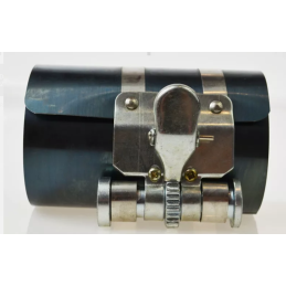 Dugattyú gyűrű összehúzó