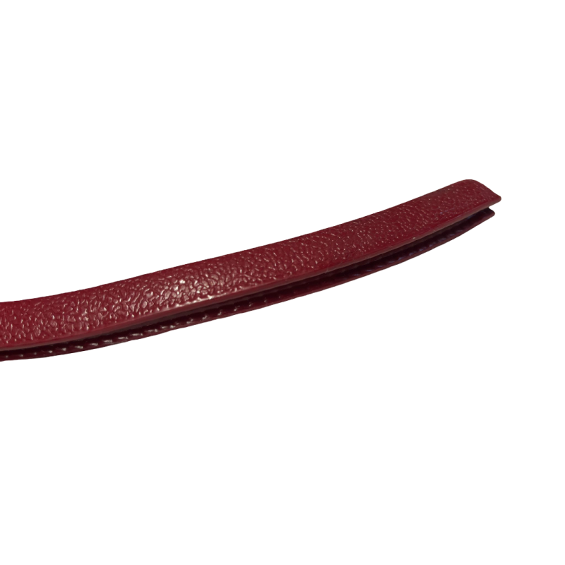 Sötétvörös (bordó) kedra, szélein szegecses 65-68