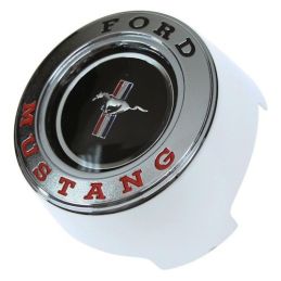 Kürtgombos kormánykerék középpontja 65-66