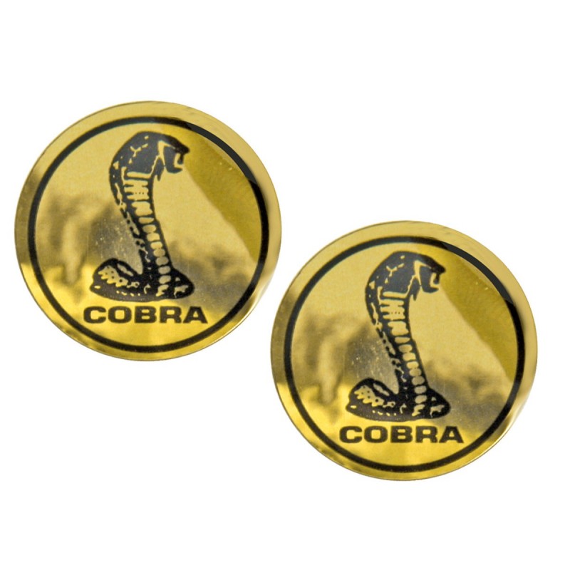 Behelyezi a Shelby 68 üléseket Behelyezi a Shelby 68 üléseket